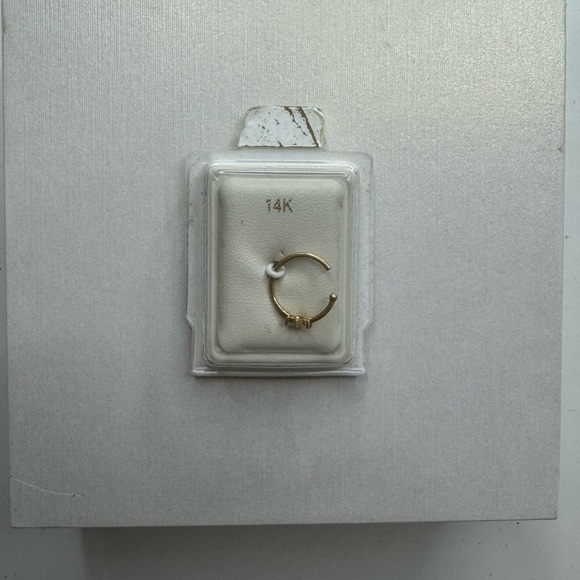 NWT 14K Gold Flower Hoop 20G Nose Ring - Picture 4 of 5